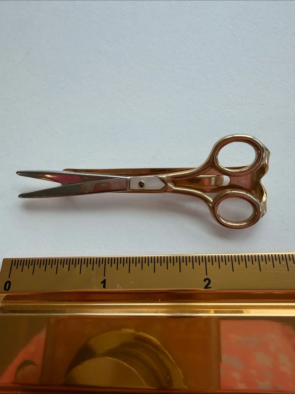 SWANK Gold Tone & Mother of Pearl Scissors Lapel Pin
